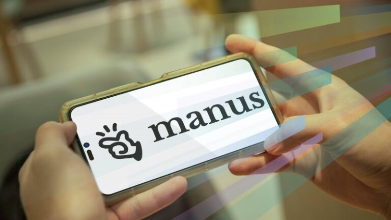 Crocs与Peanuts联名 时尚溢满童真意趣